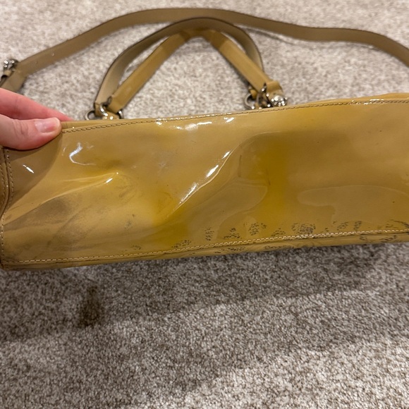 Coach Yellow Patent Signature Shoulder Bag - Picture 4 of 9